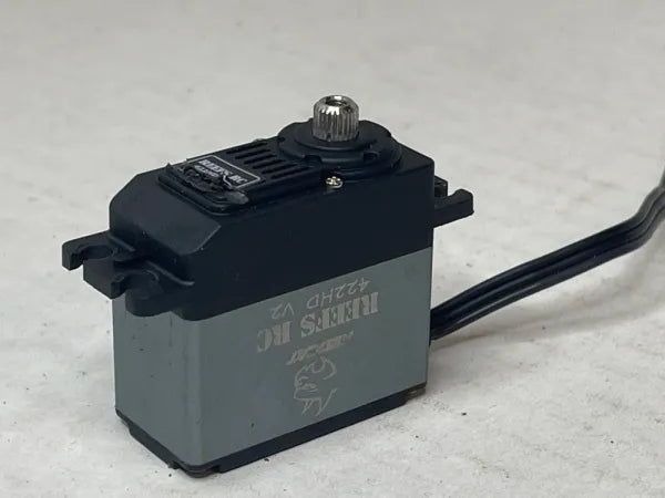 Reefs 422HD Servo (Redcat)