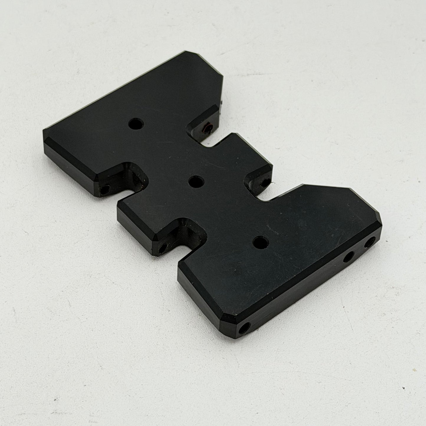 Skid for 2low Transmission