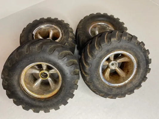 Traxxas Stampede 2.2 (tires good, wheels not)