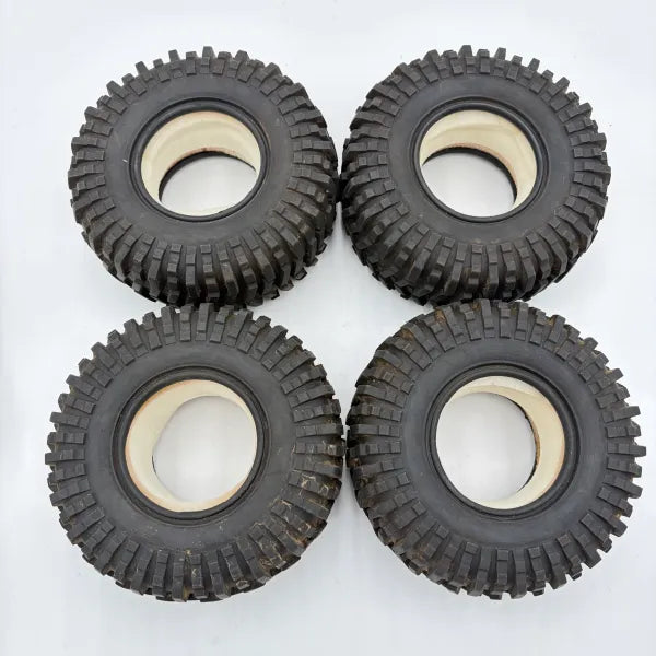 2.2 No Name Tires w/Foams