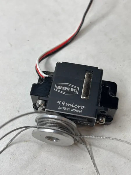 Reefs Micro 99 Winch w/Mount