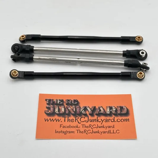 Axial Ryft Front Upper Links and Aftermarket Lower Links
