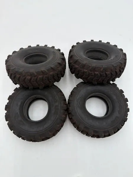 Ottsix VooDoo U4 2.2/5.5 Tires & Foams (lugs are cut)