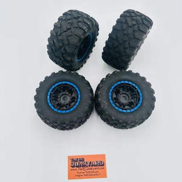 Traxxas Maxx 5.5 tall tires w/2.7 wheels