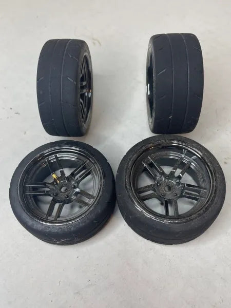 Traxxas 4Tec wheels w/Rubber Tires