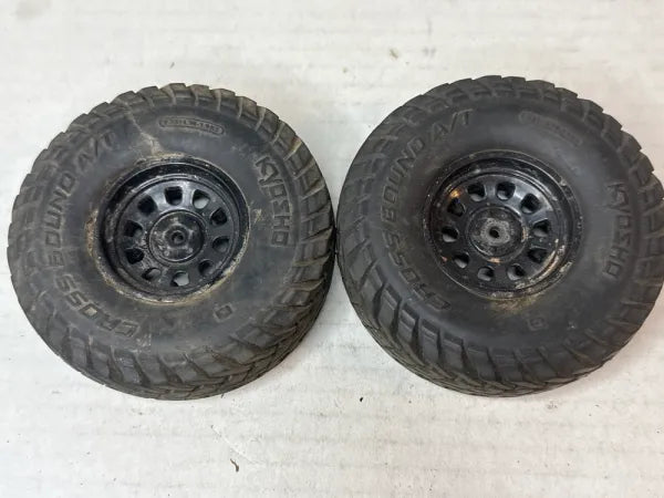 Kyosho Crossbound A/T on Plastic Beadlocks 1.9/4.25 (2)