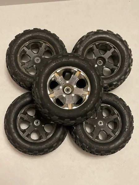 Traxxas Stampede Tires & Wheels (5)