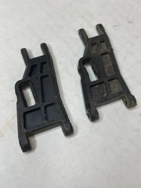 Traxxas Slash 2WD Front Control Arms