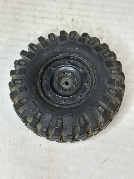 RC4WD Rock Crusher on 1.9 Glue-on